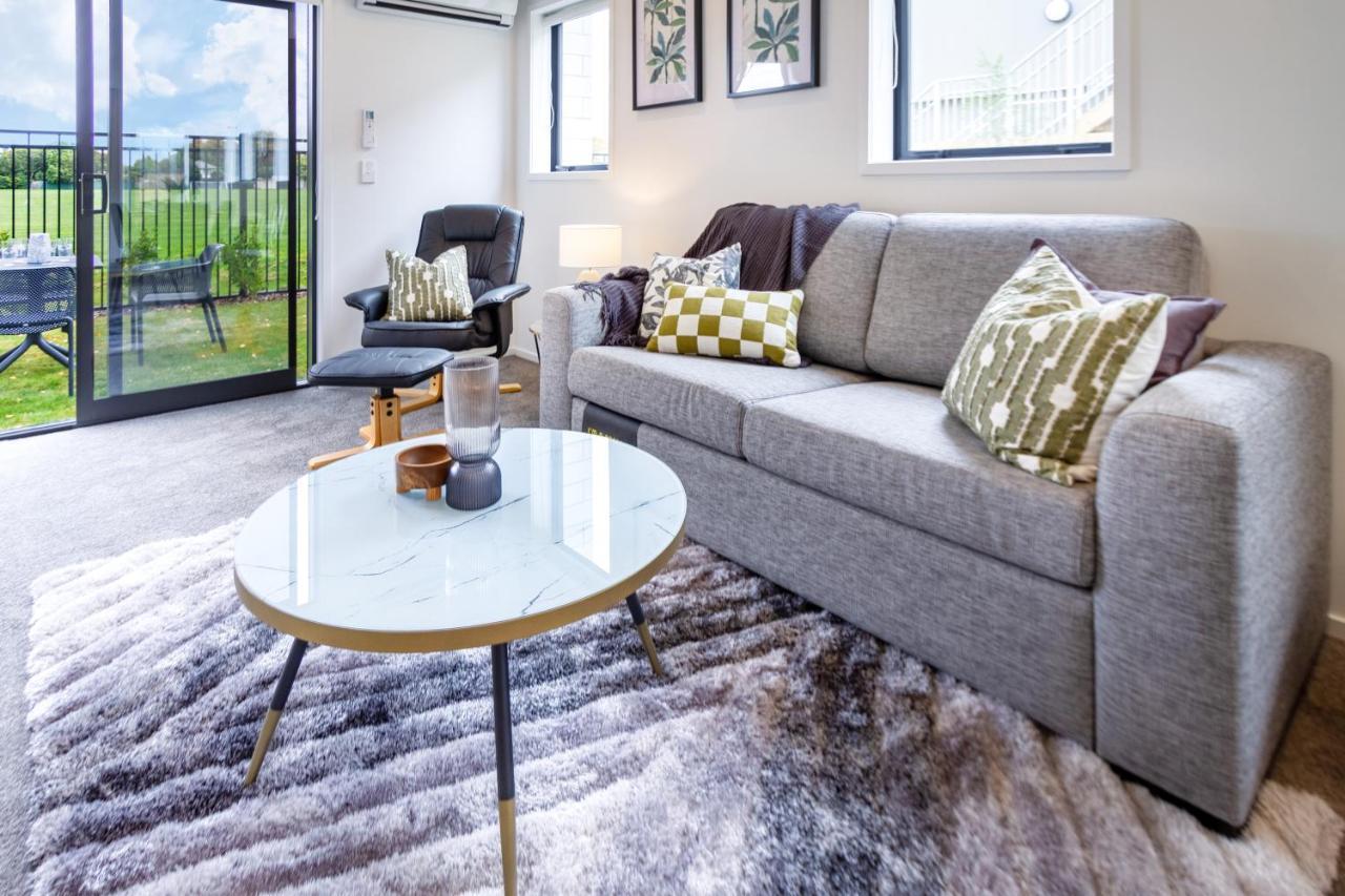 Апартаменты Peaceful Park View Townhouse 2 Bed W/Carpark Крайстчёрч Экстерьер фото