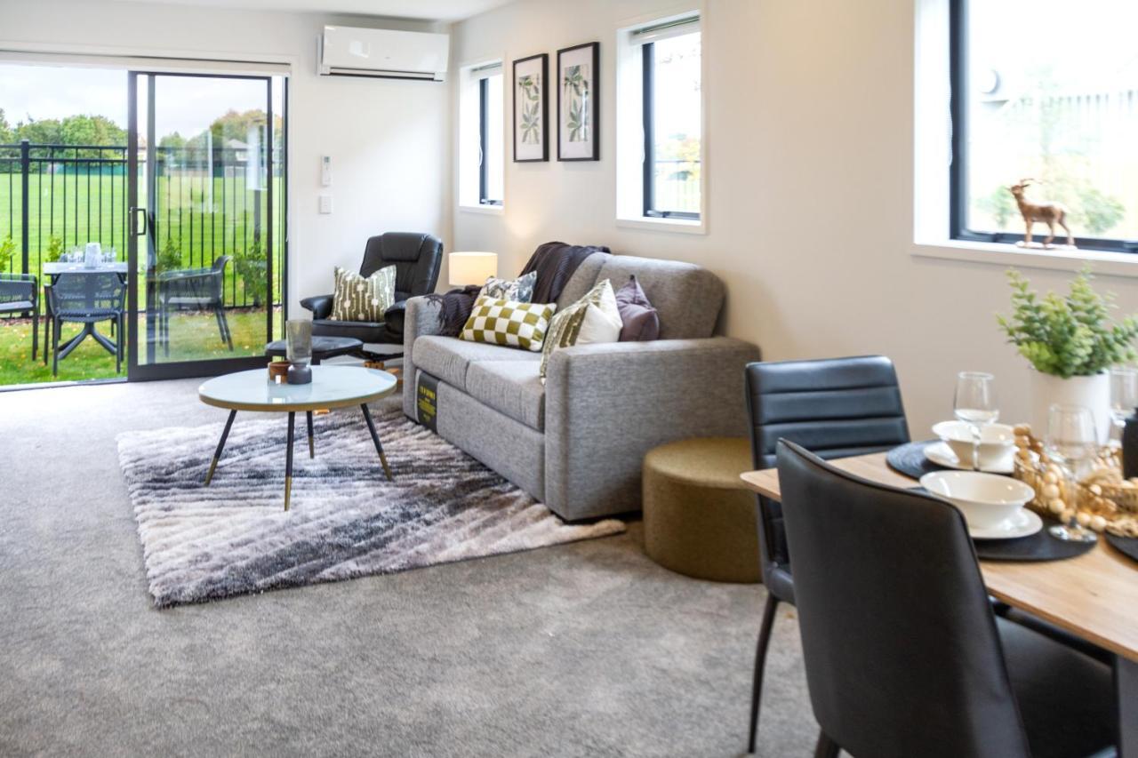 Апартаменты Peaceful Park View Townhouse 2 Bed W/Carpark Крайстчёрч Экстерьер фото