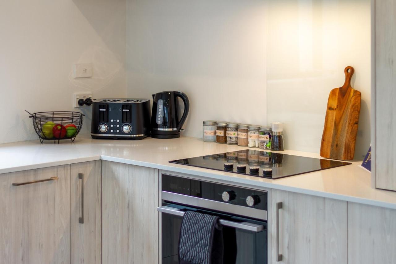 Апартаменты Peaceful Park View Townhouse 2 Bed W/Carpark Крайстчёрч Экстерьер фото