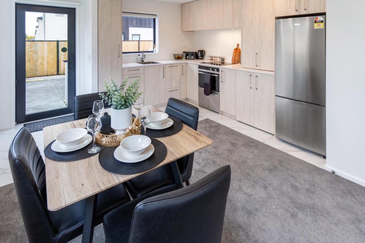 Апартаменты Peaceful Park View Townhouse 2 Bed W/Carpark Крайстчёрч Экстерьер фото
